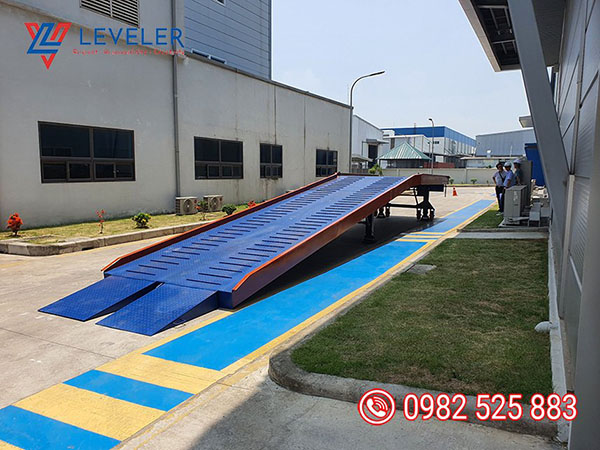 Cầu lên Container - Cầu Dẫn Xe Nâng LEVELER - Công Ty TNHH LEVELER